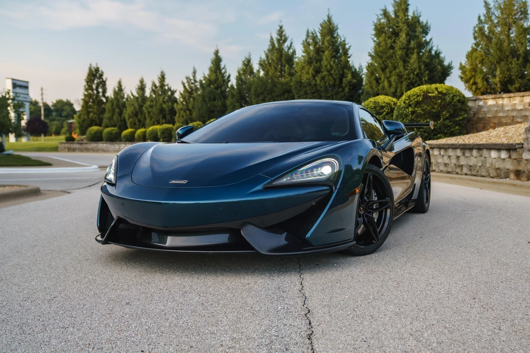 2017 McLaren 570GT - Image 9 of 31