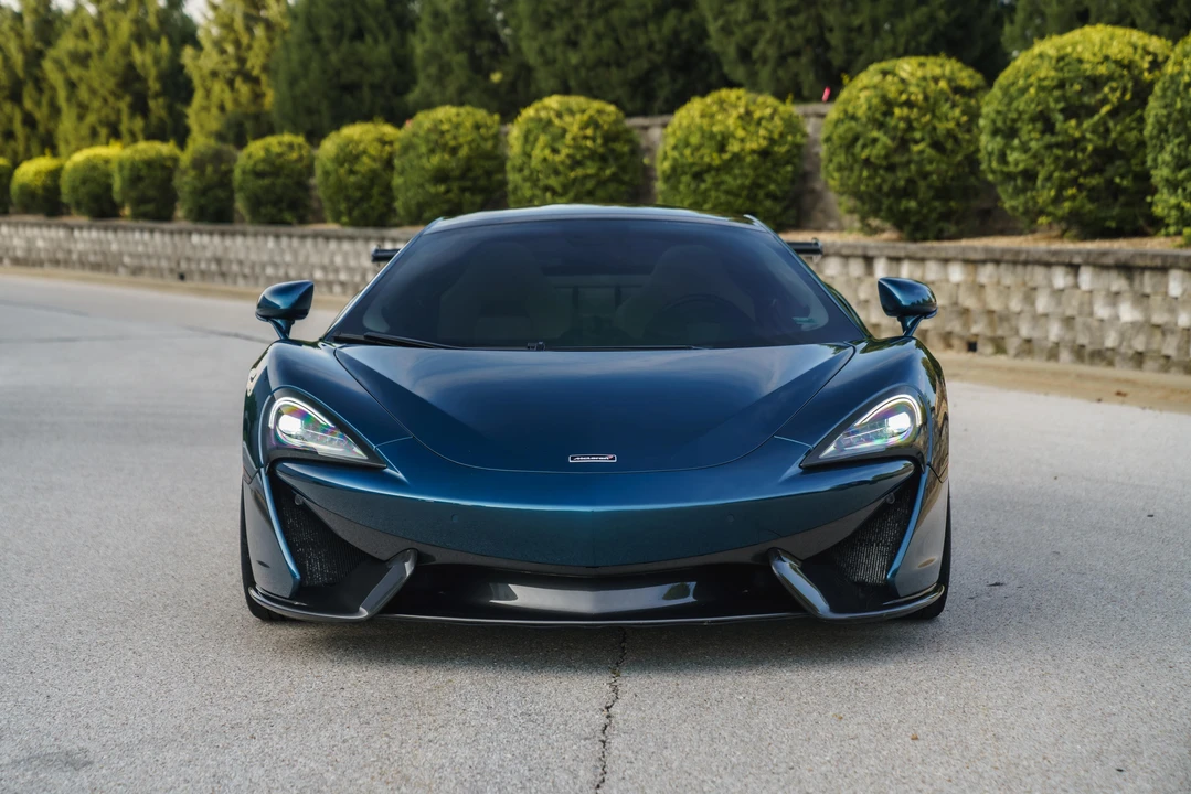 2017 McLaren 570GT - Image 7 of 31