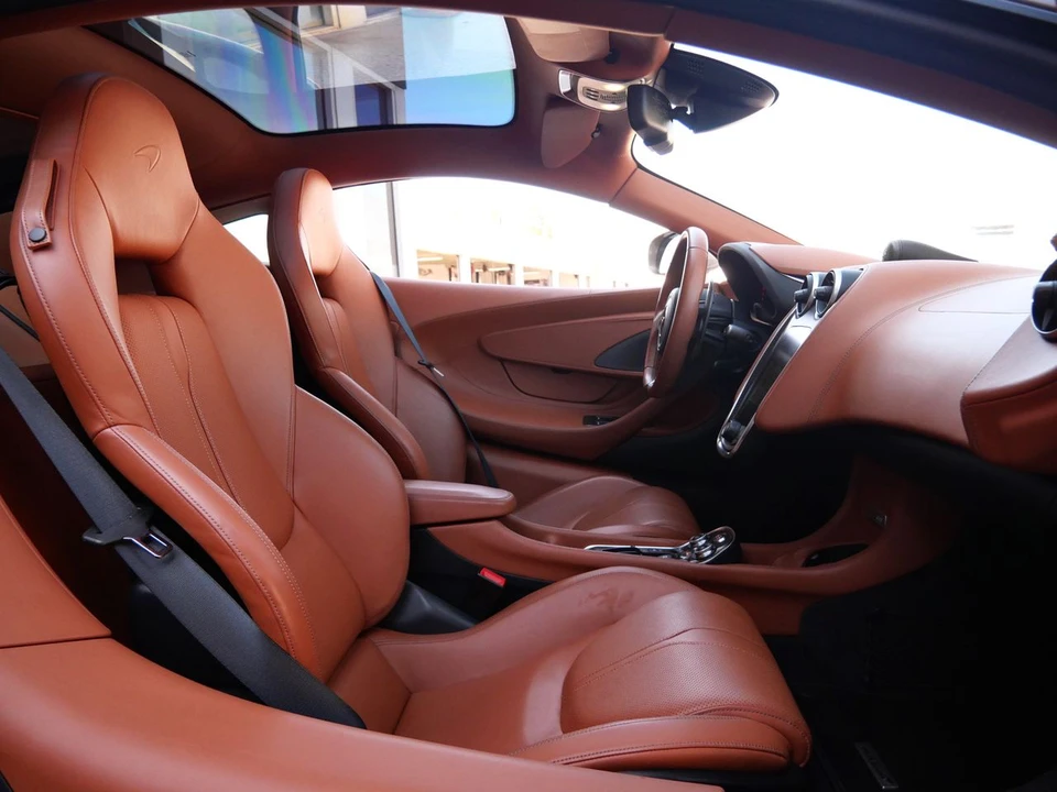 2017 McLaren 570GT - Image 11 of 29