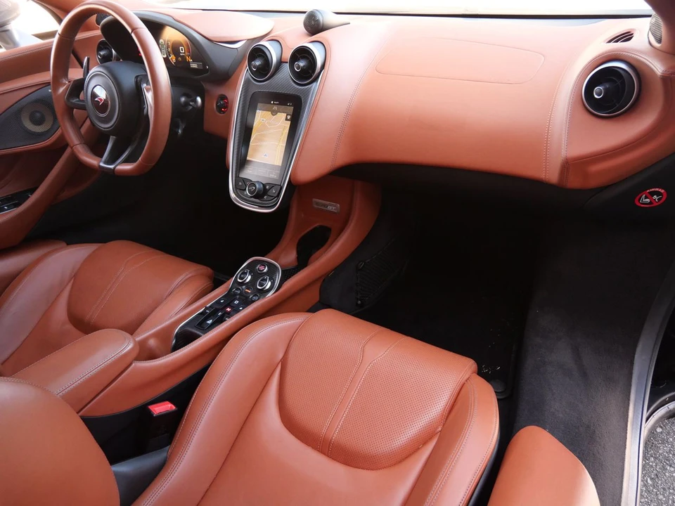 2017 McLaren 570GT - Image 10 of 29