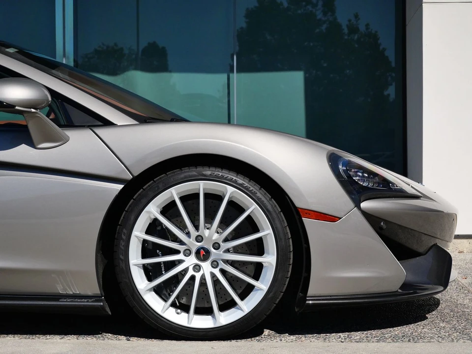 2017 McLaren 570GT - Image 7 of 29