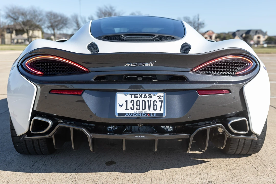 2017 McLaren 570GT - Image 5 of 31
