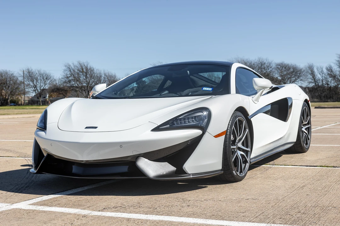 2017 McLaren 570GT - Image 6 of 31