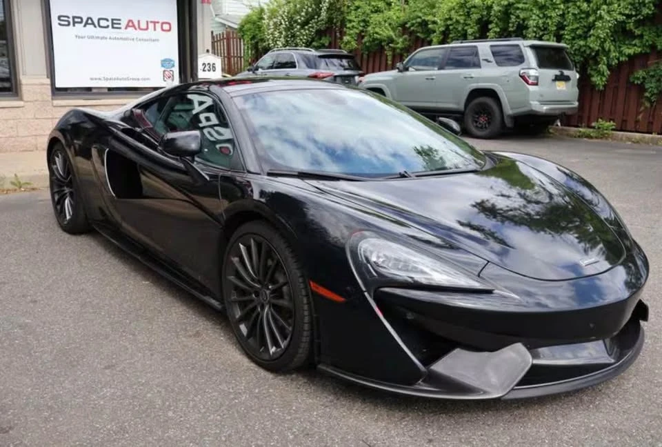 2017 McLaren 570GT - Image 4 of 9