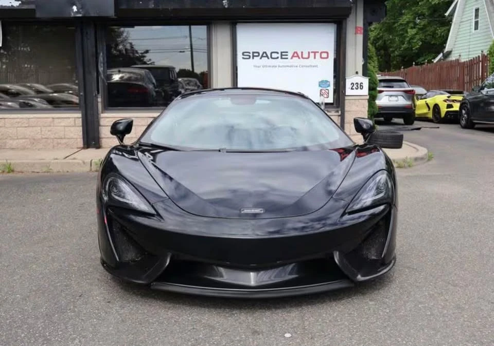 2017 McLaren 570GT - Image 3 of 9