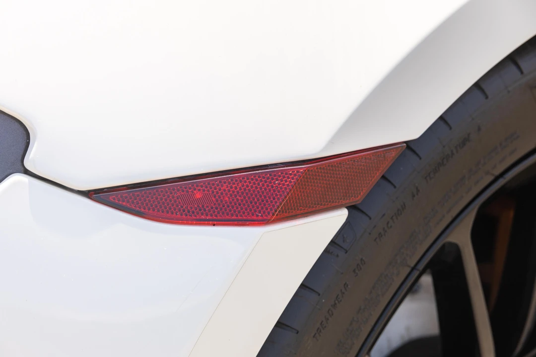 2017 McLaren 570GT - Image 29 of 31