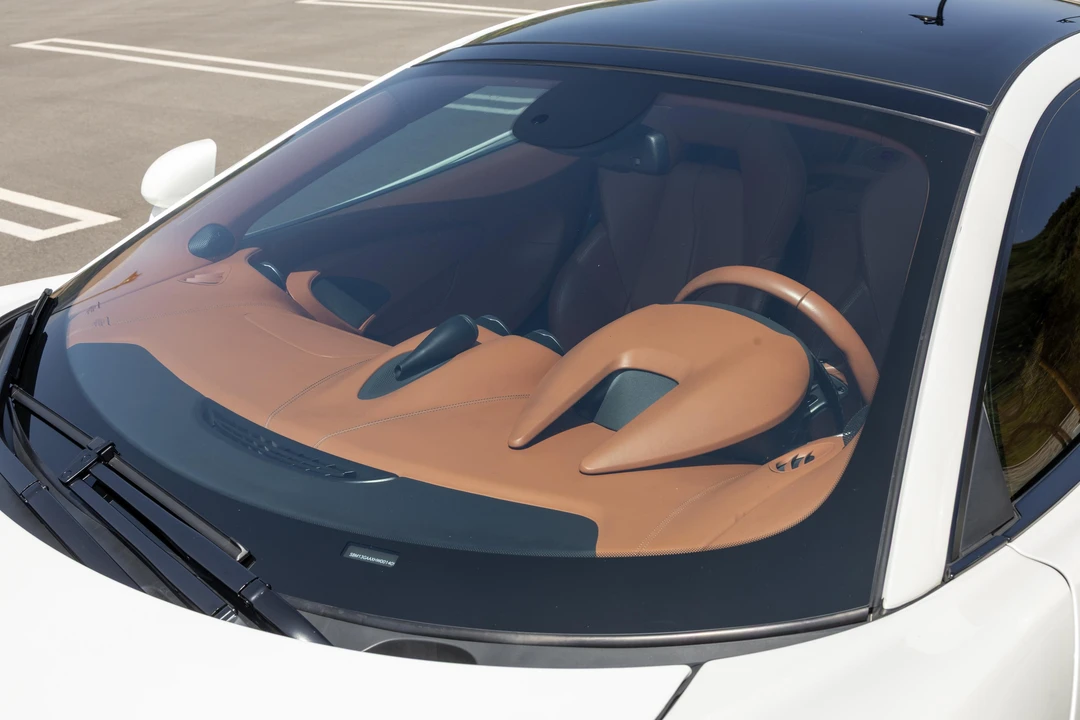 2017 McLaren 570GT - Image 12 of 31