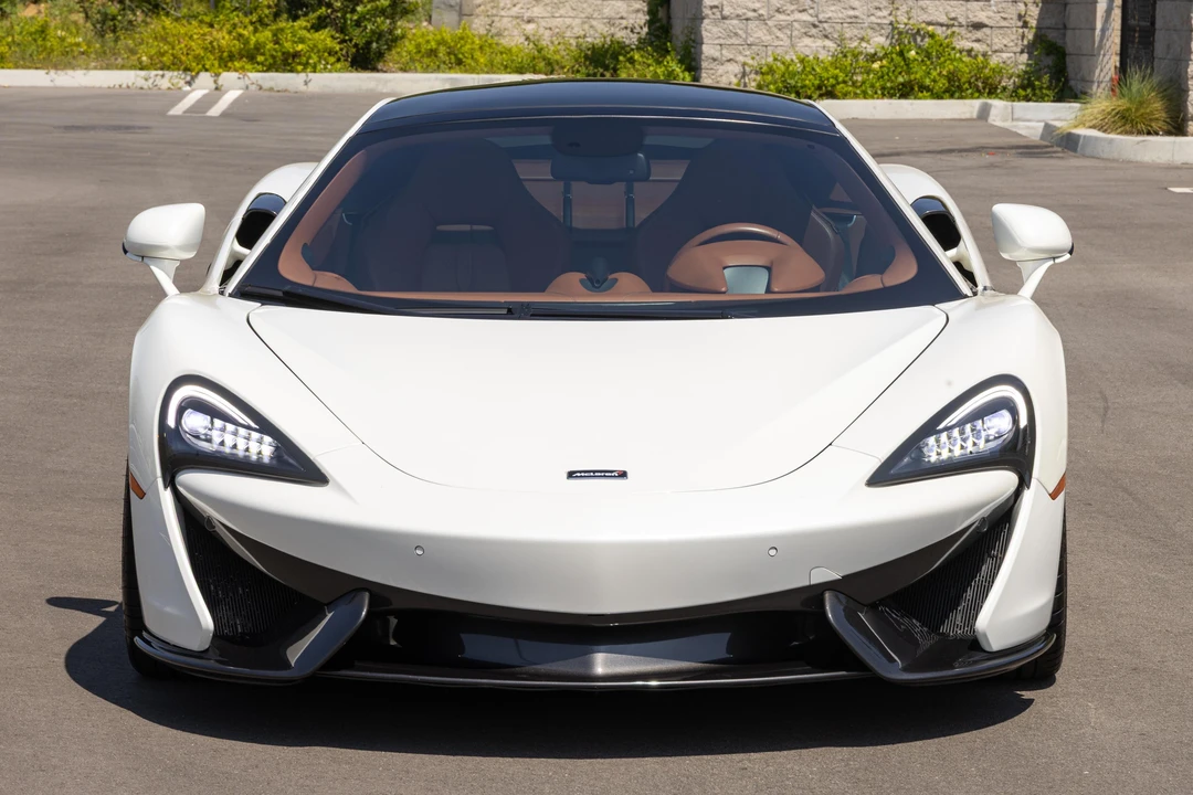 2017 McLaren 570GT - Image 2 of 31