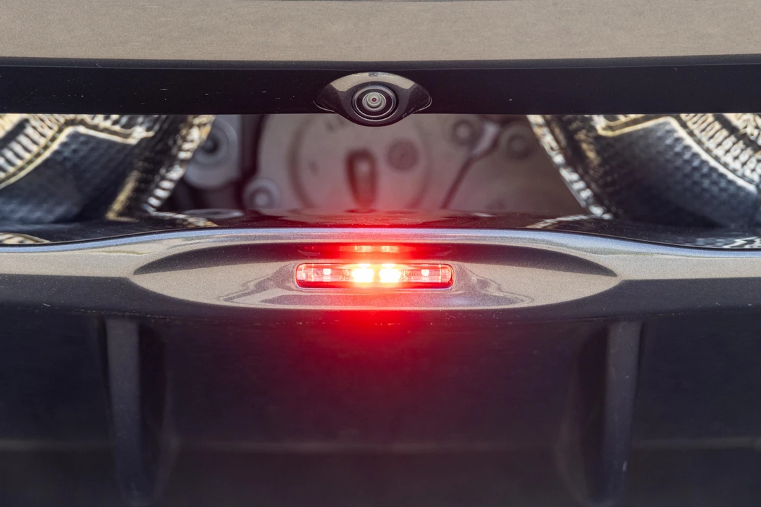 2017 McLaren 570GT - Image 26 of 31
