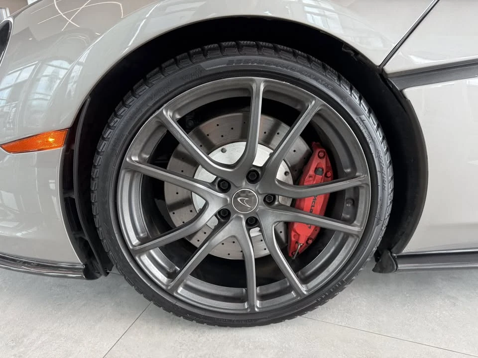 2017 McLaren 570GT - Image 17 of 18