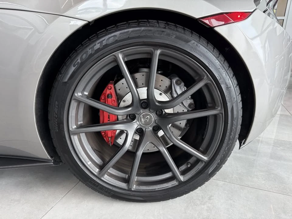 2017 McLaren 570GT - Image 18 of 18