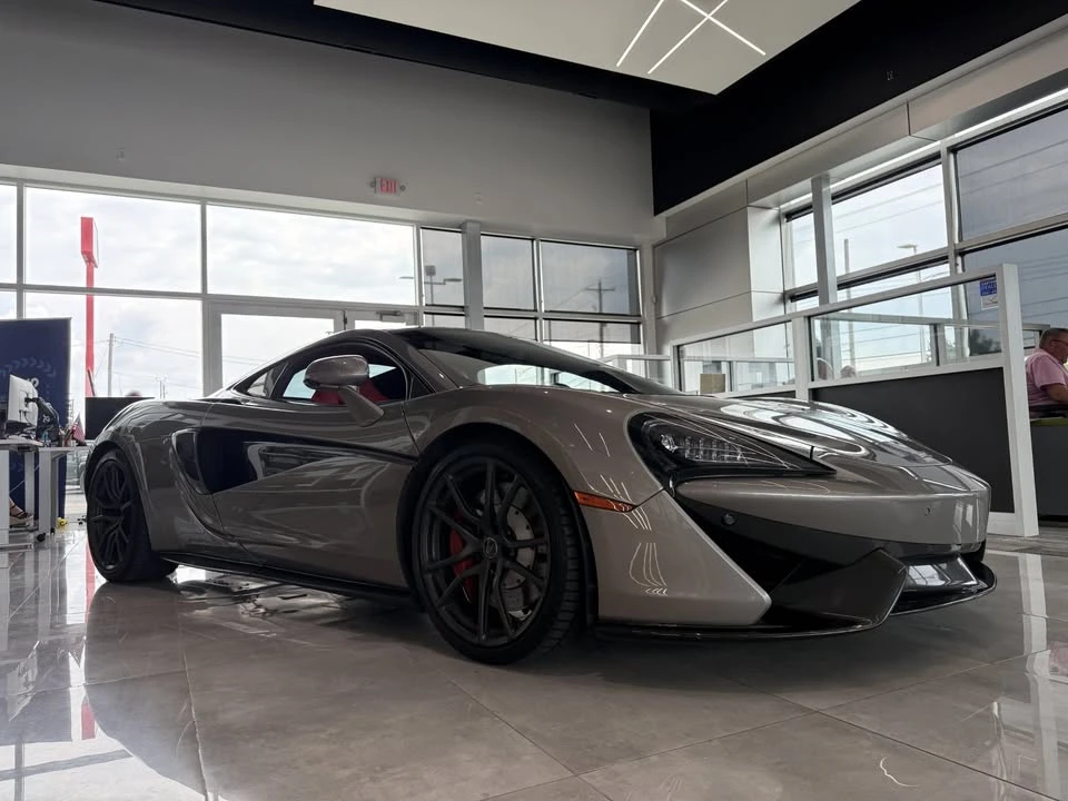 2017 McLaren 570GT - Image 3 of 18