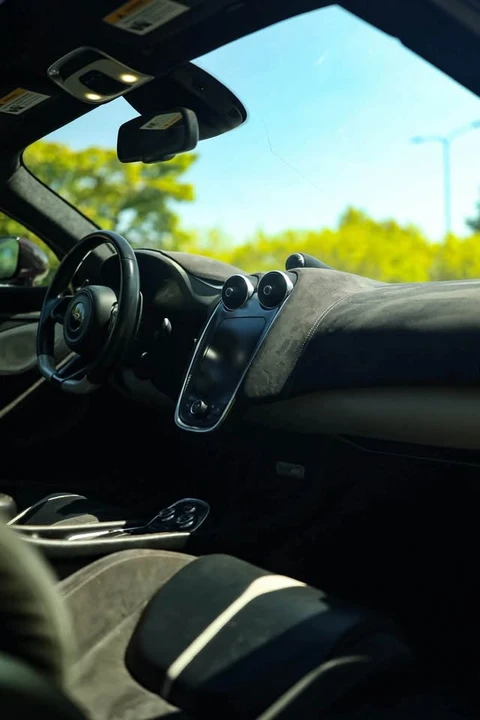 2017 McLaren 570GT - Image 10 of 14