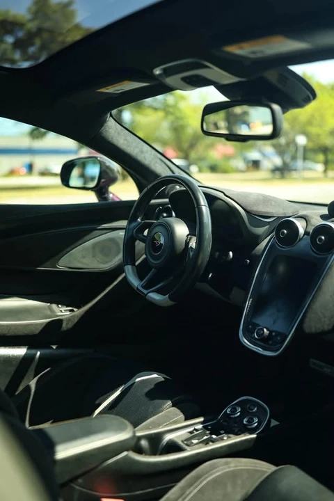 2017 McLaren 570GT - Image 11 of 14