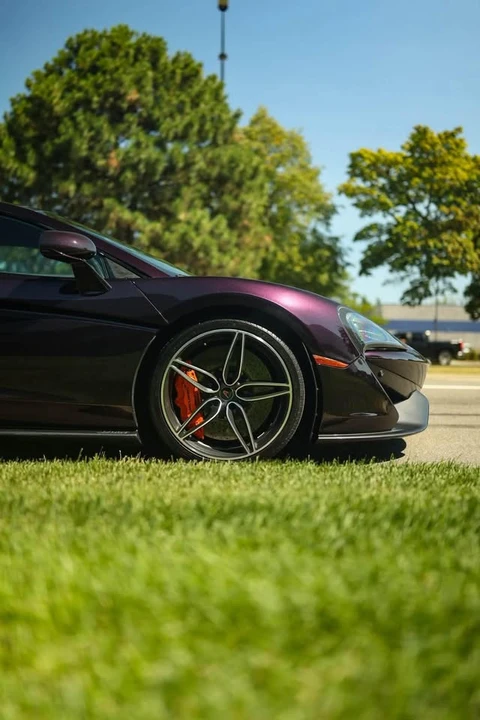 2017 McLaren 570GT - Image 7 of 15