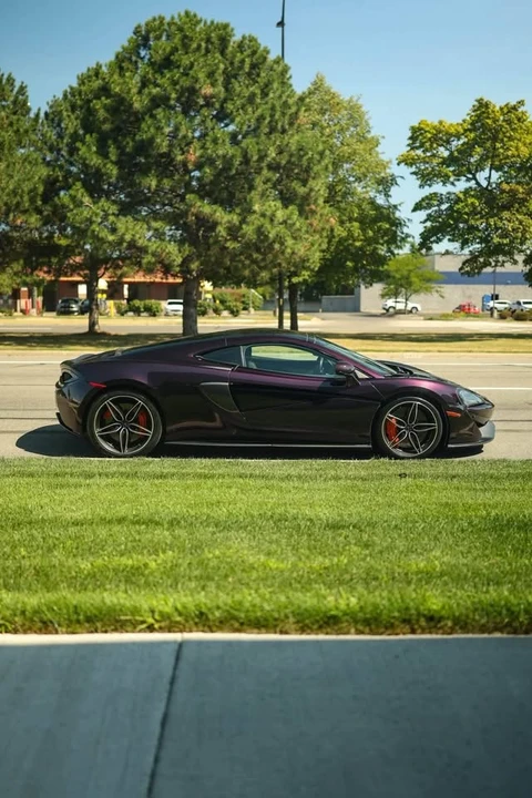 2017 McLaren 570GT - Image 6 of 15