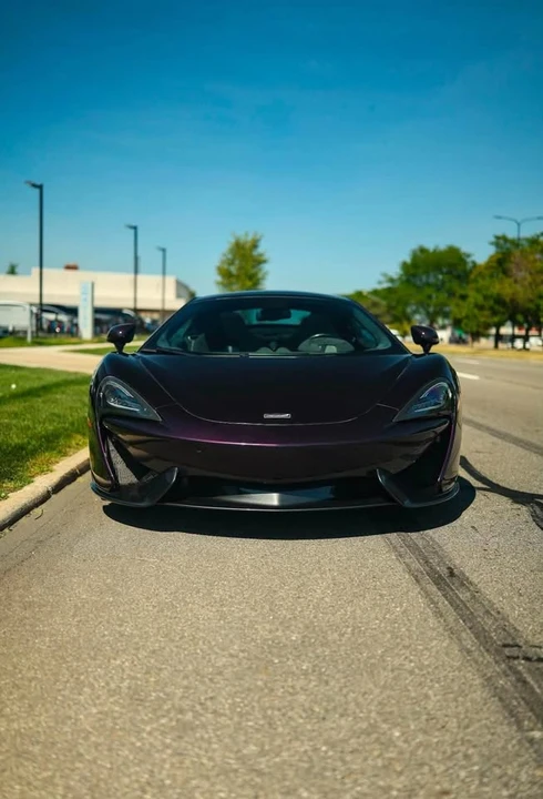 2017 McLaren 570GT - Image 9 of 15