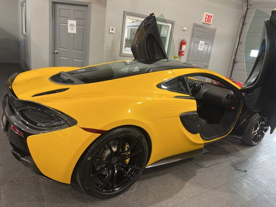 2017 McLaren 570GT - Image 7 of 31