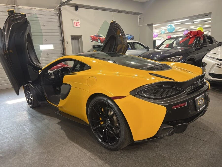 2017 McLaren 570GT - Image 3 of 31