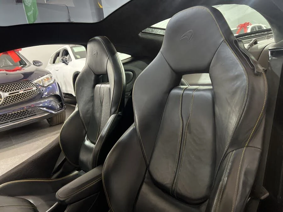 2017 McLaren 570GT - Image 11 of 31