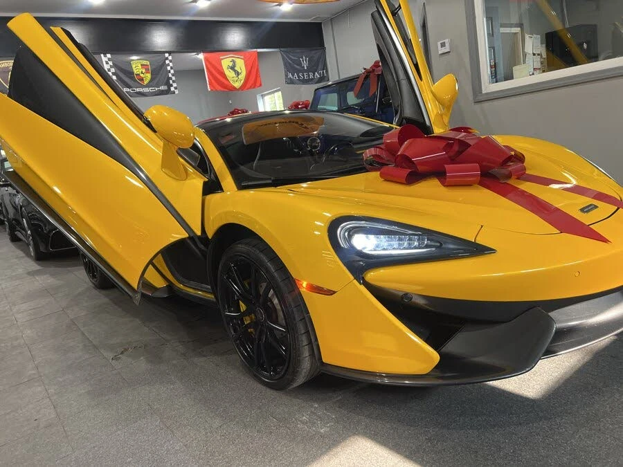 2017 McLaren 570GT - Image 31 of 31