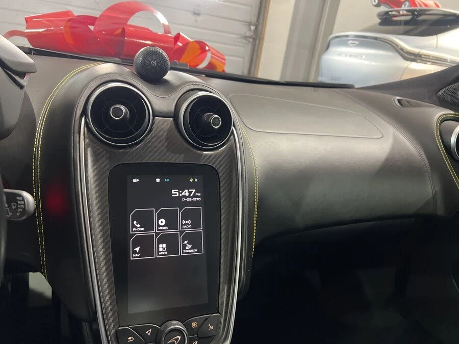 2017 McLaren 570GT - Image 21 of 31