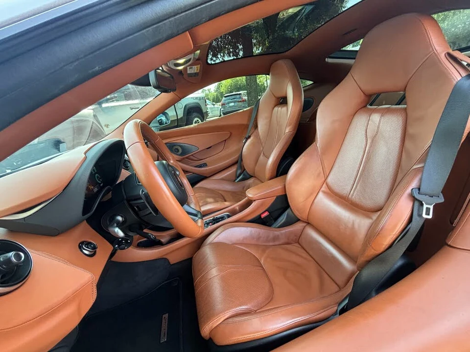 2017 McLaren 570GT - Image 24 of 31
