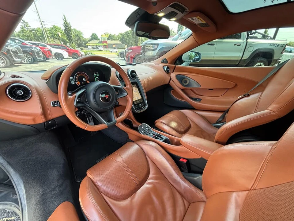 2017 McLaren 570GT - Image 23 of 31