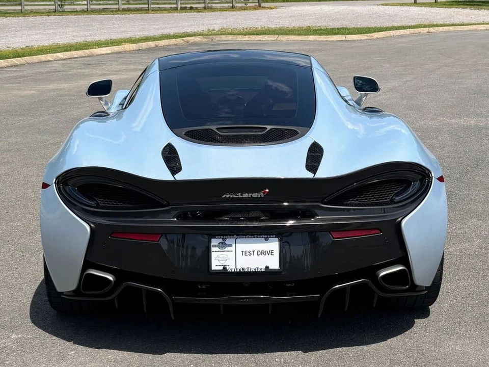 2017 McLaren 570GT - Image 12 of 31