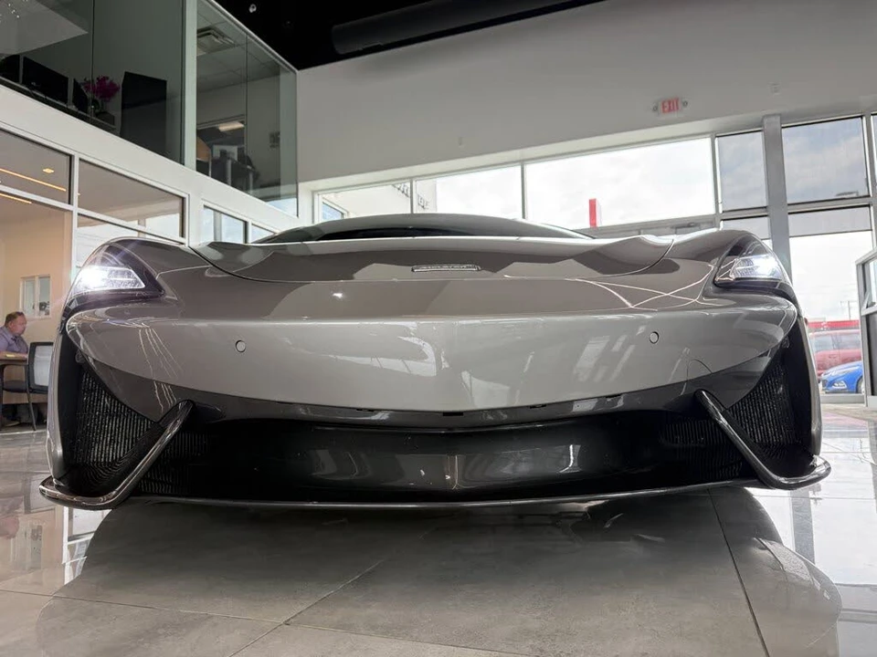 2017 McLaren 570GT - Image 22 of 31
