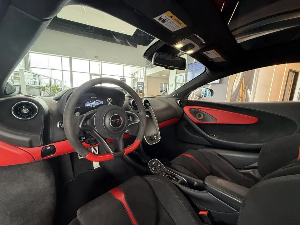 2017 McLaren 570GT - Image 14 of 31