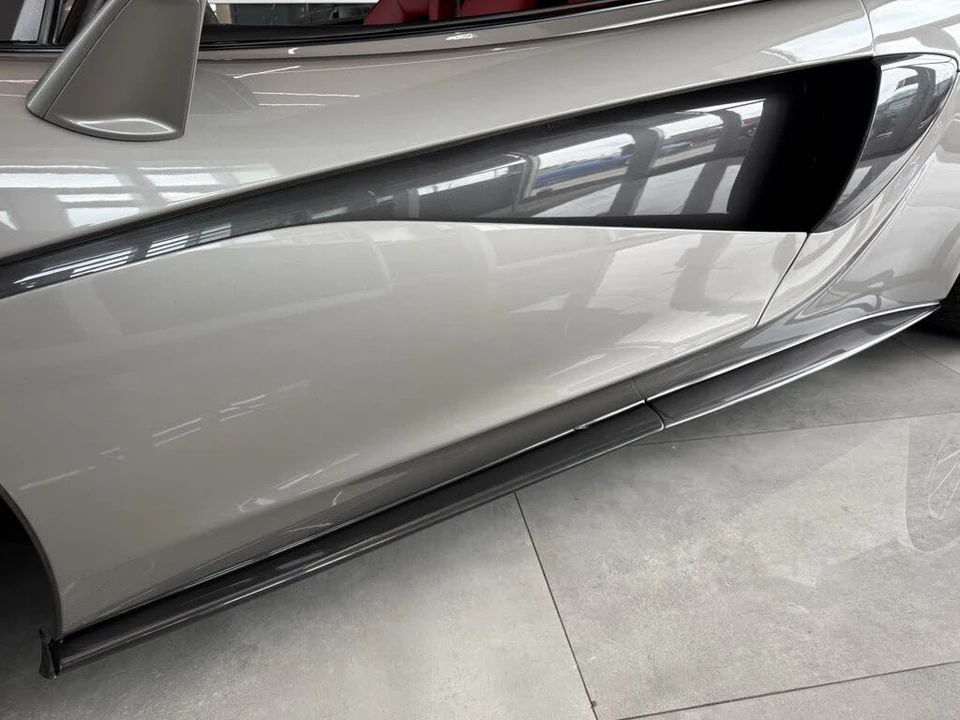 2017 McLaren 570GT - Image 26 of 31