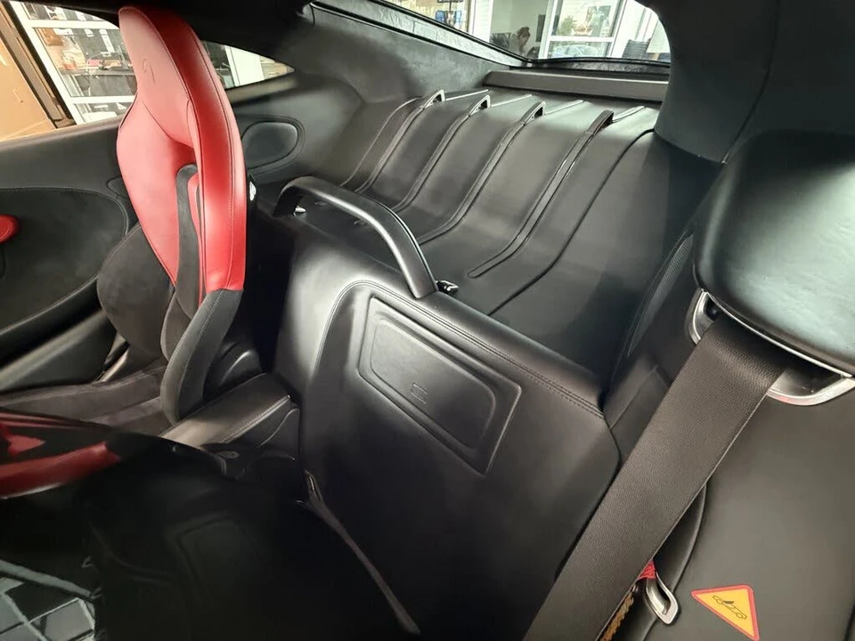 2017 McLaren 570GT - Image 15 of 31