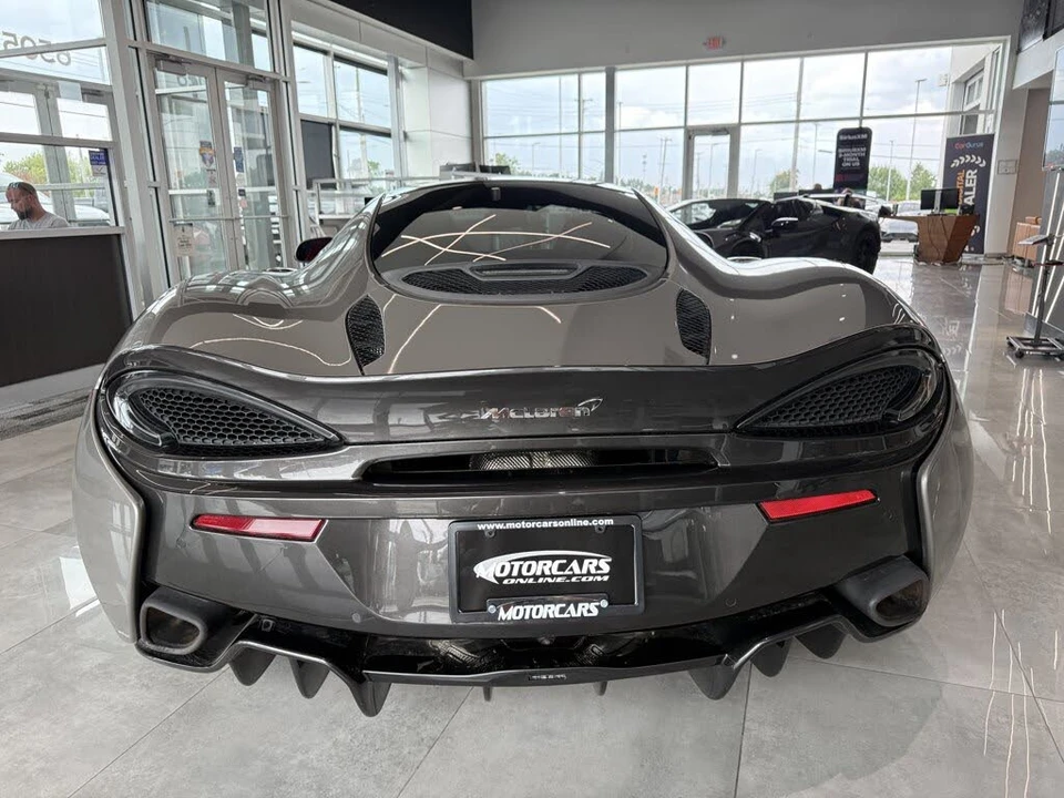 2017 McLaren 570GT - Image 6 of 31