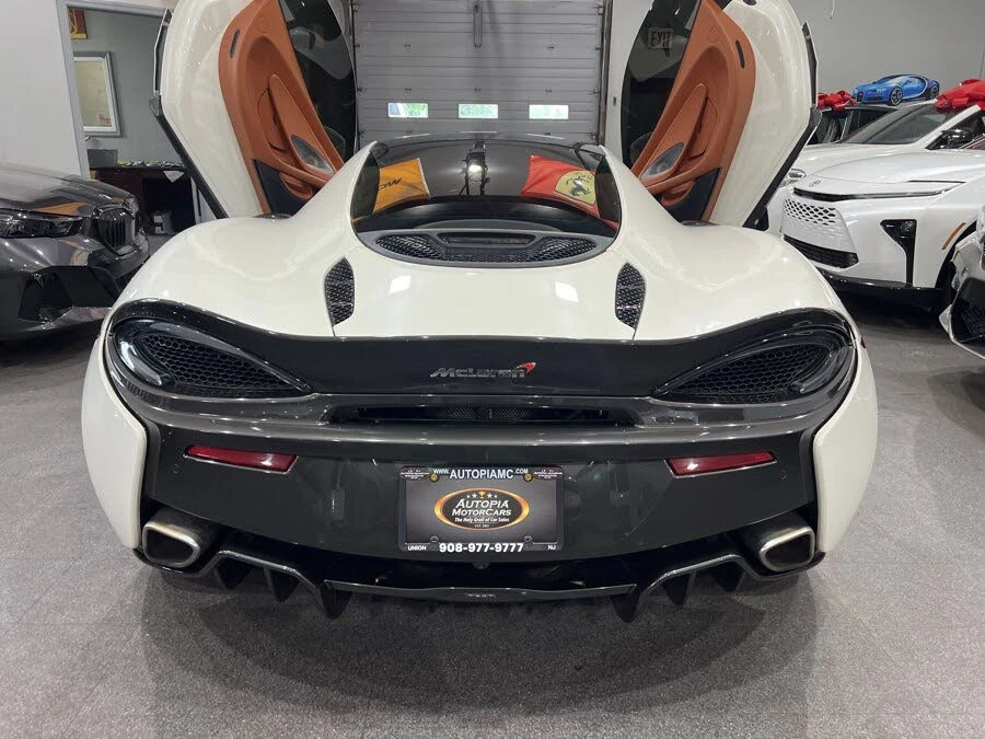 2017 McLaren 570GT - Image 5 of 28