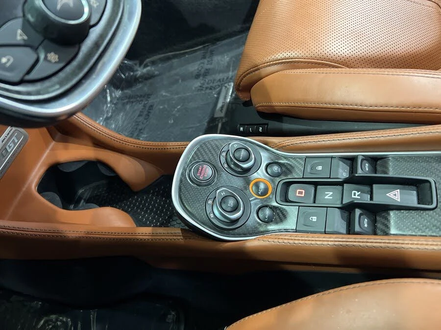 2017 McLaren 570GT - Image 22 of 28