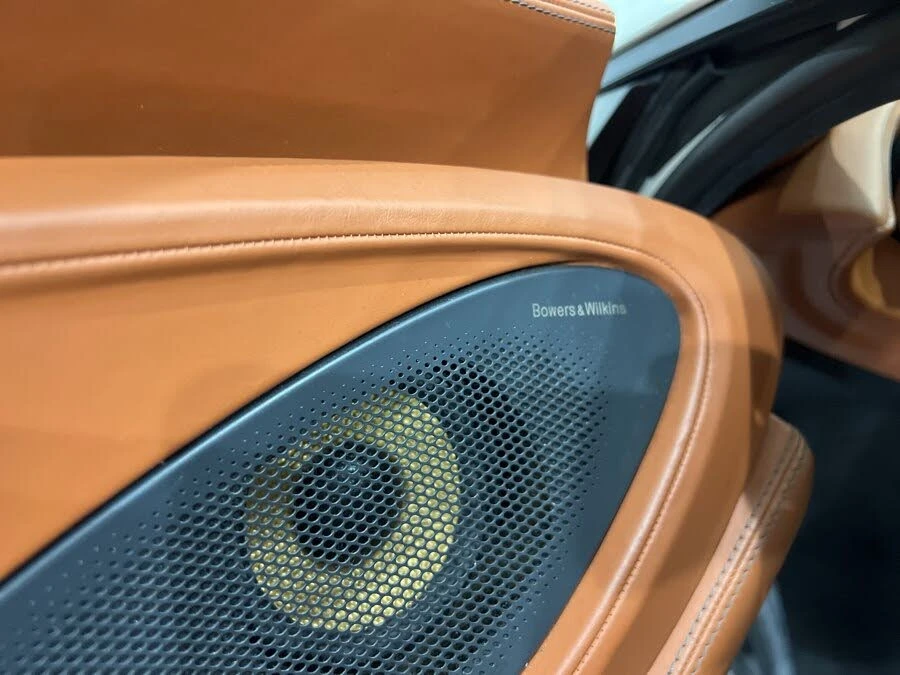 2017 McLaren 570GT - Image 15 of 28
