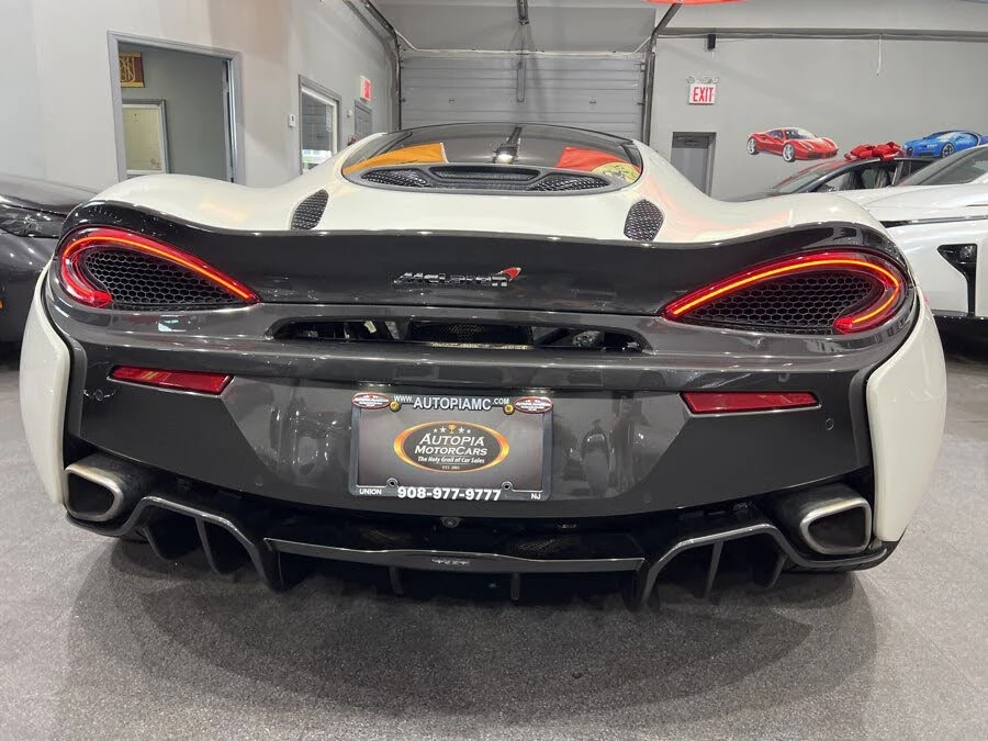 2017 McLaren 570GT - Image 26 of 28