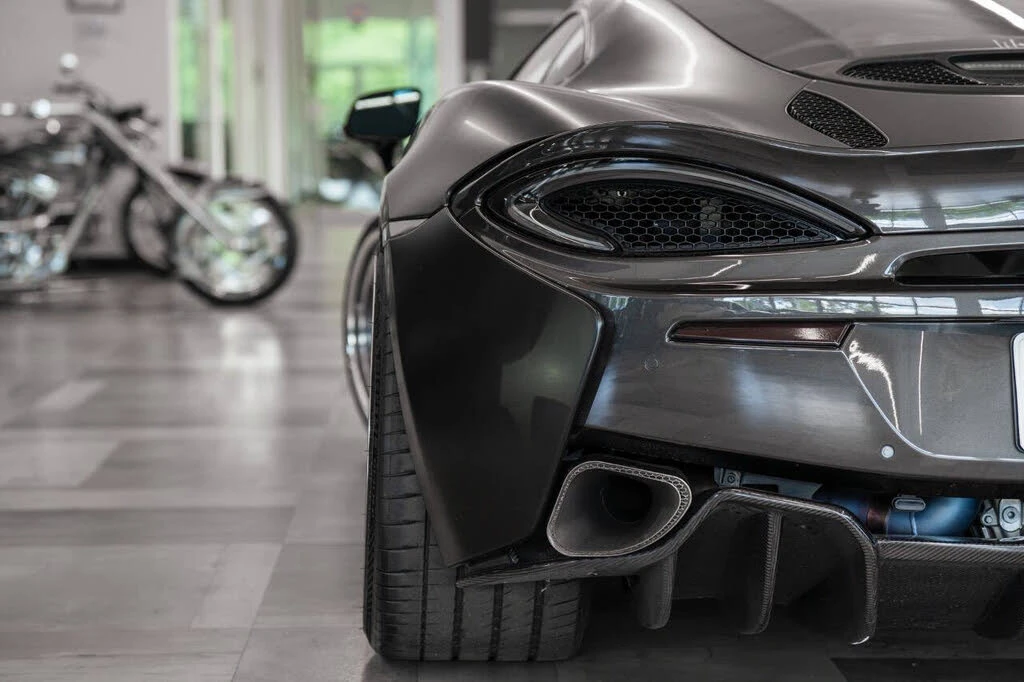2017 McLaren 570GT - Image 24 of 31