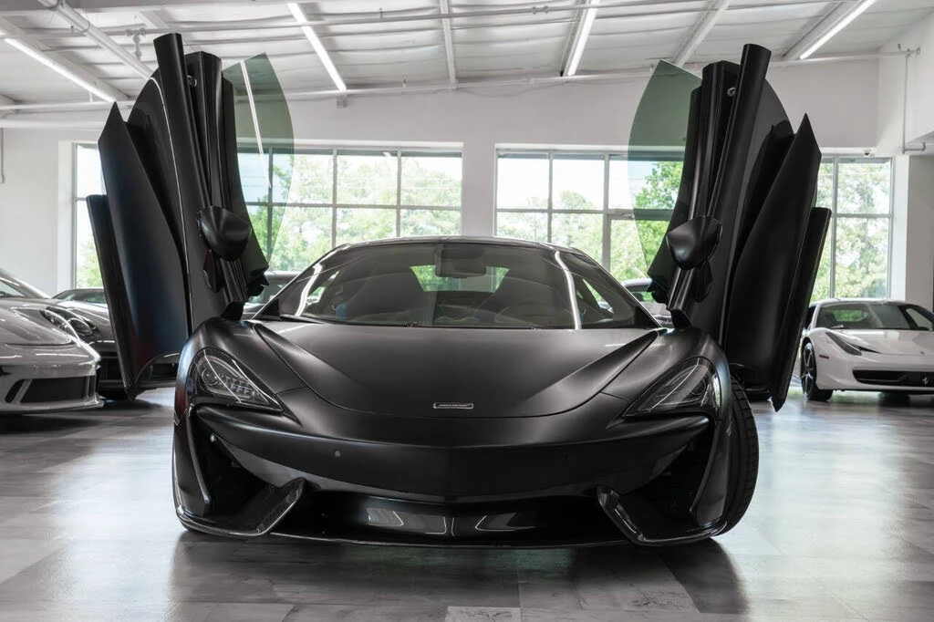 2017 McLaren 570GT - Image 28 of 31