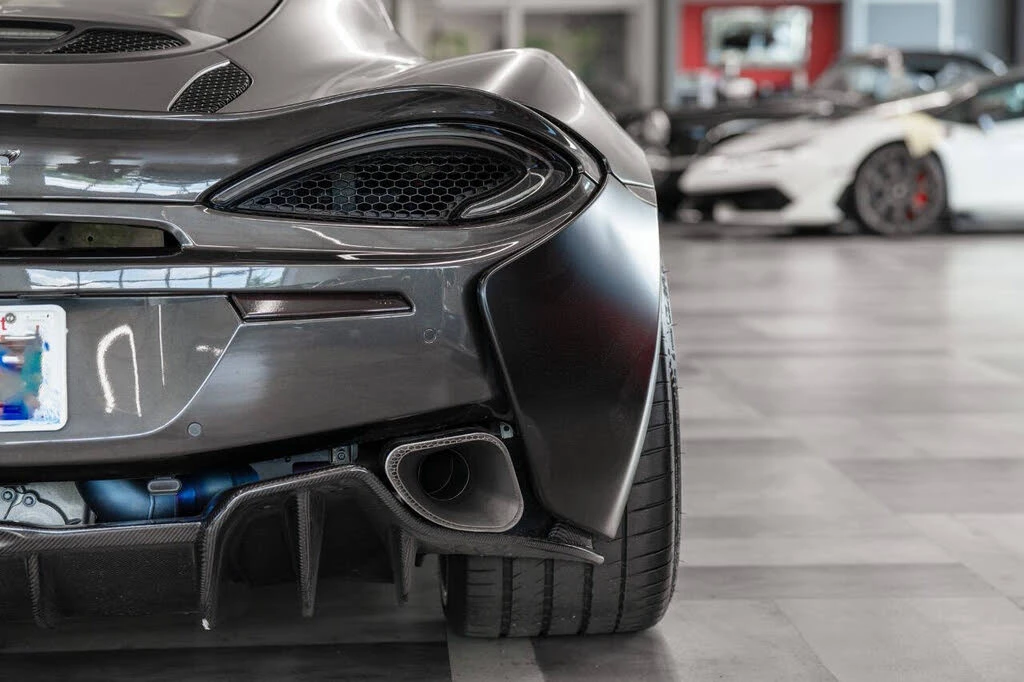 2017 McLaren 570GT - Image 25 of 31