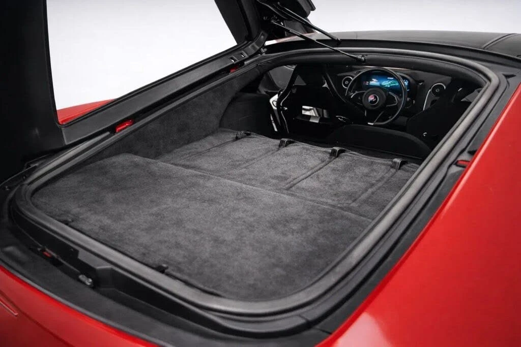 2017 McLaren 570GT - Image 11 of 15