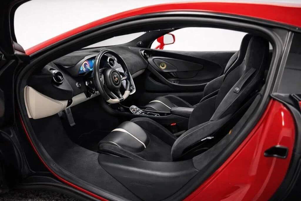 2017 McLaren 570GT - Image 13 of 15