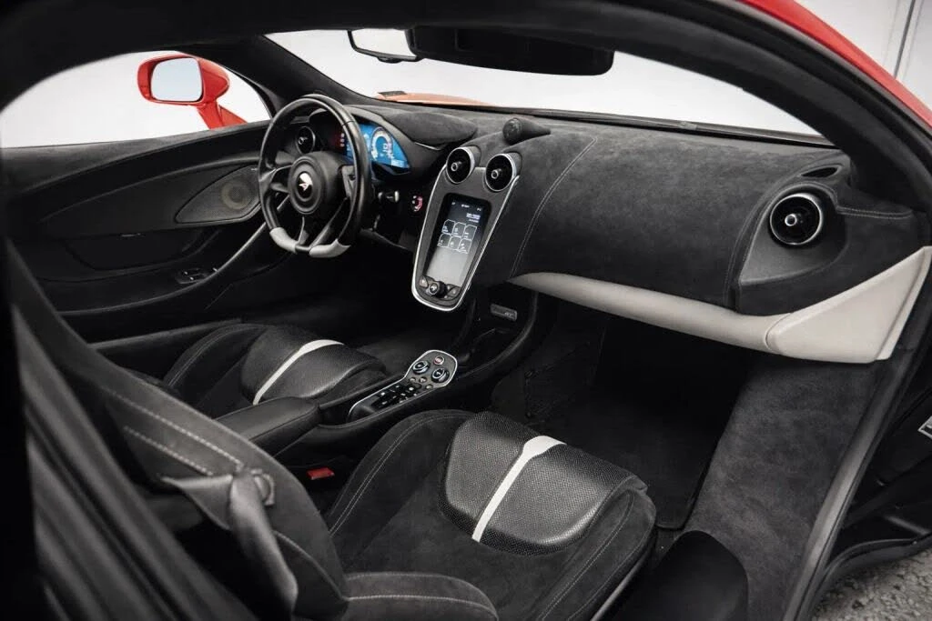 2017 McLaren 570GT - Image 12 of 15