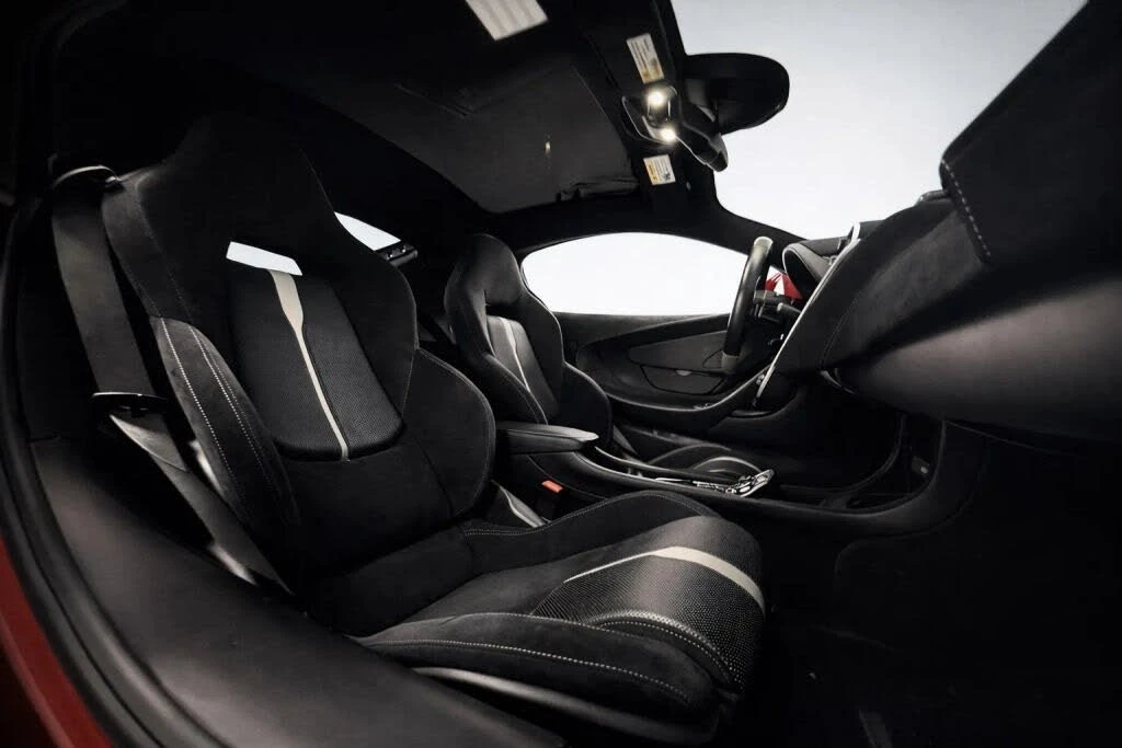 2017 McLaren 570GT - Image 14 of 15