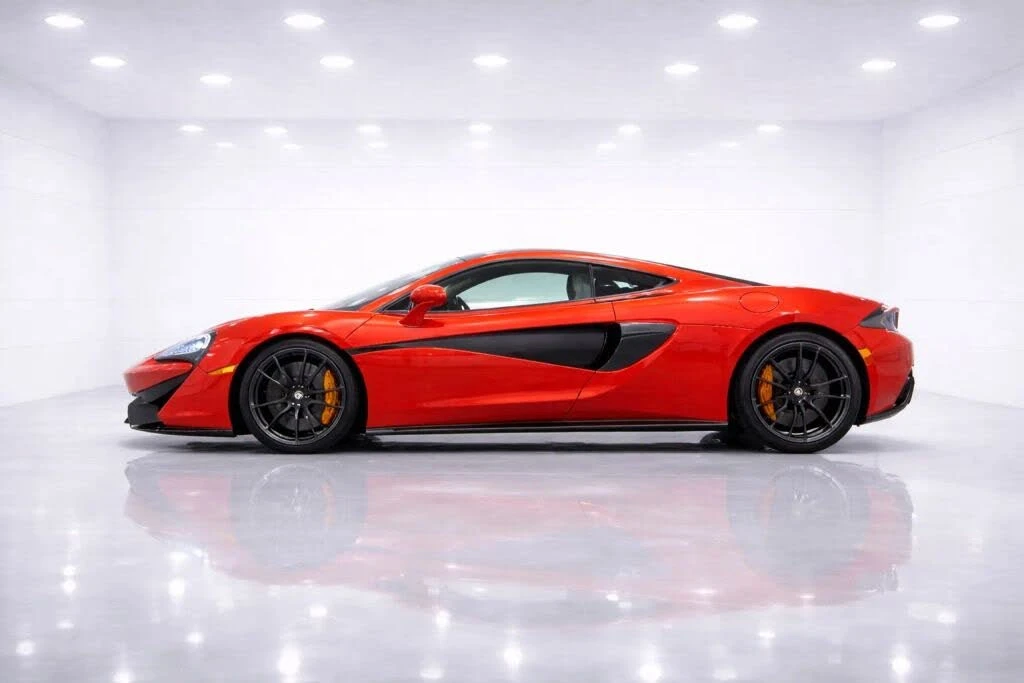 2017 McLaren 570GT - Image 2 of 15