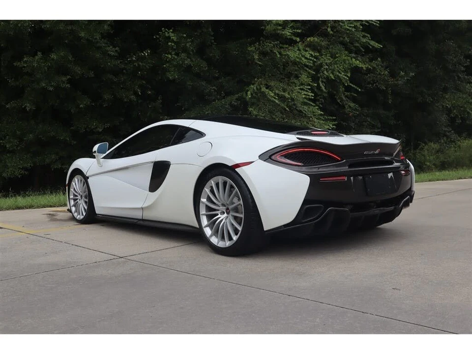 2017 McLaren 570GT - Image 9 of 26