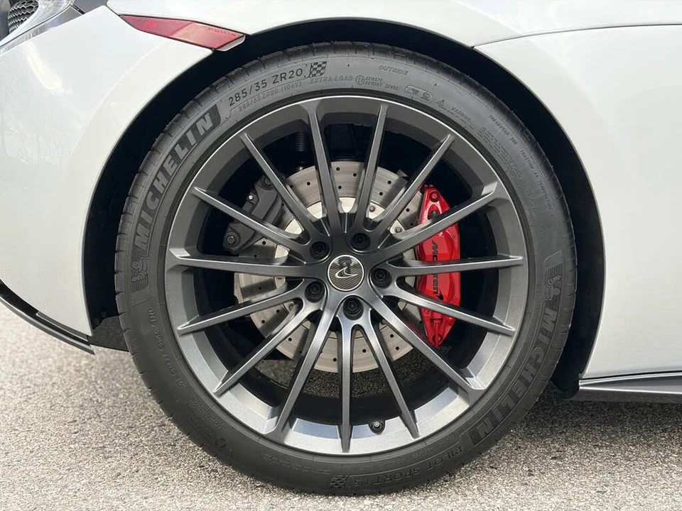 2017 McLaren 570GT - Image 14 of 31
