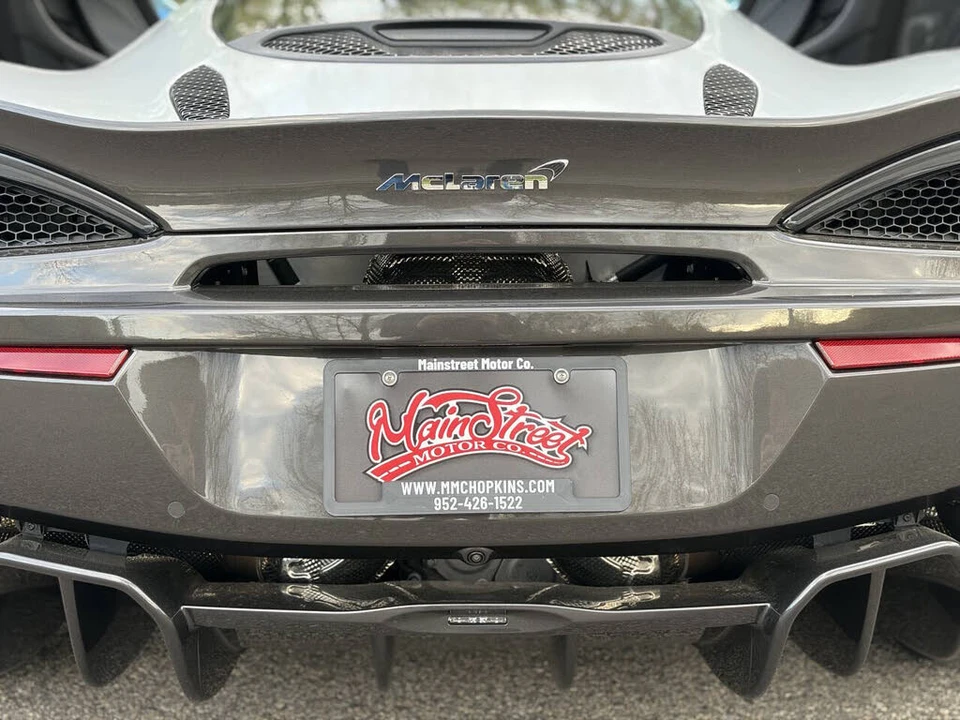 2017 McLaren 570GT - Image 16 of 31