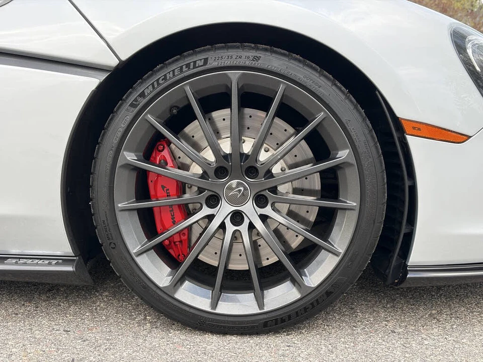 2017 McLaren 570GT - Image 13 of 31